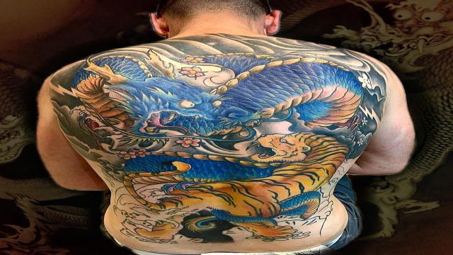 Tattoo Nhật kín lưng hình rồng xanh